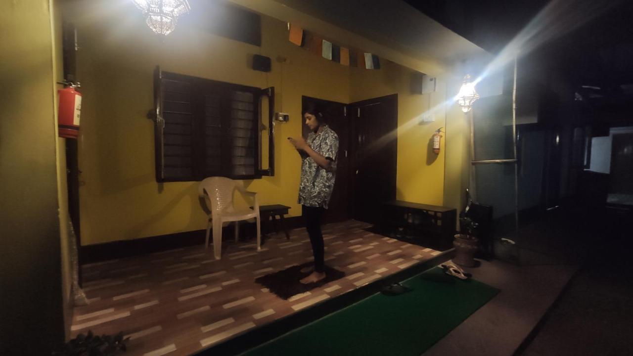 Stargaze Backpackers Hostel Guwahati Ngoại thất bức ảnh