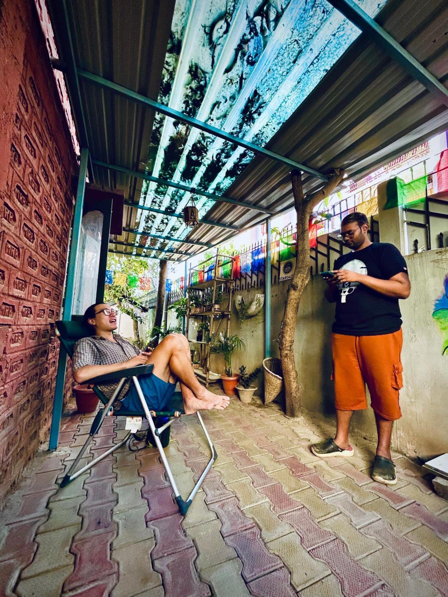 Stargaze Backpackers Hostel Guwahati Ngoại thất bức ảnh