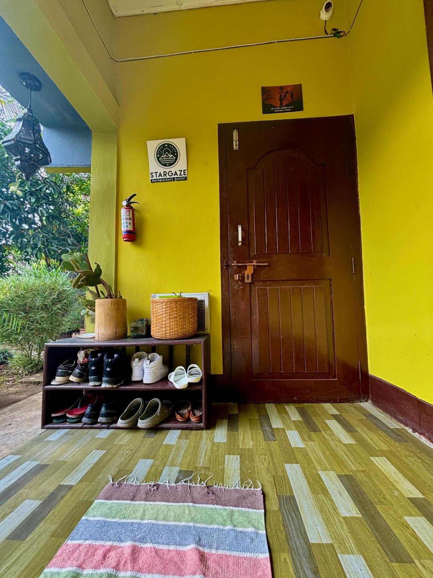 Stargaze Backpackers Hostel Guwahati Ngoại thất bức ảnh