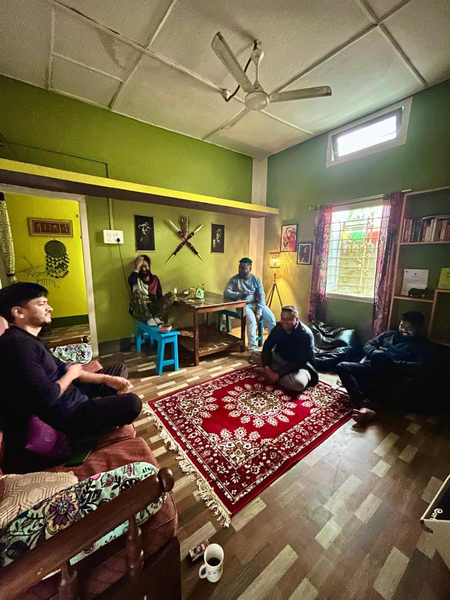 Stargaze Backpackers Hostel Guwahati Ngoại thất bức ảnh