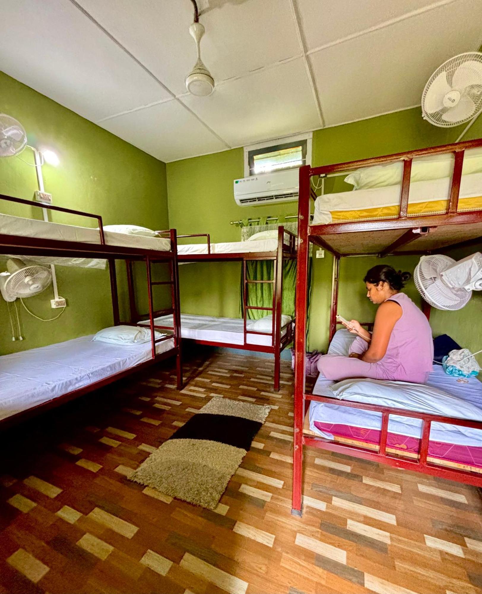 Stargaze Backpackers Hostel Guwahati Ngoại thất bức ảnh